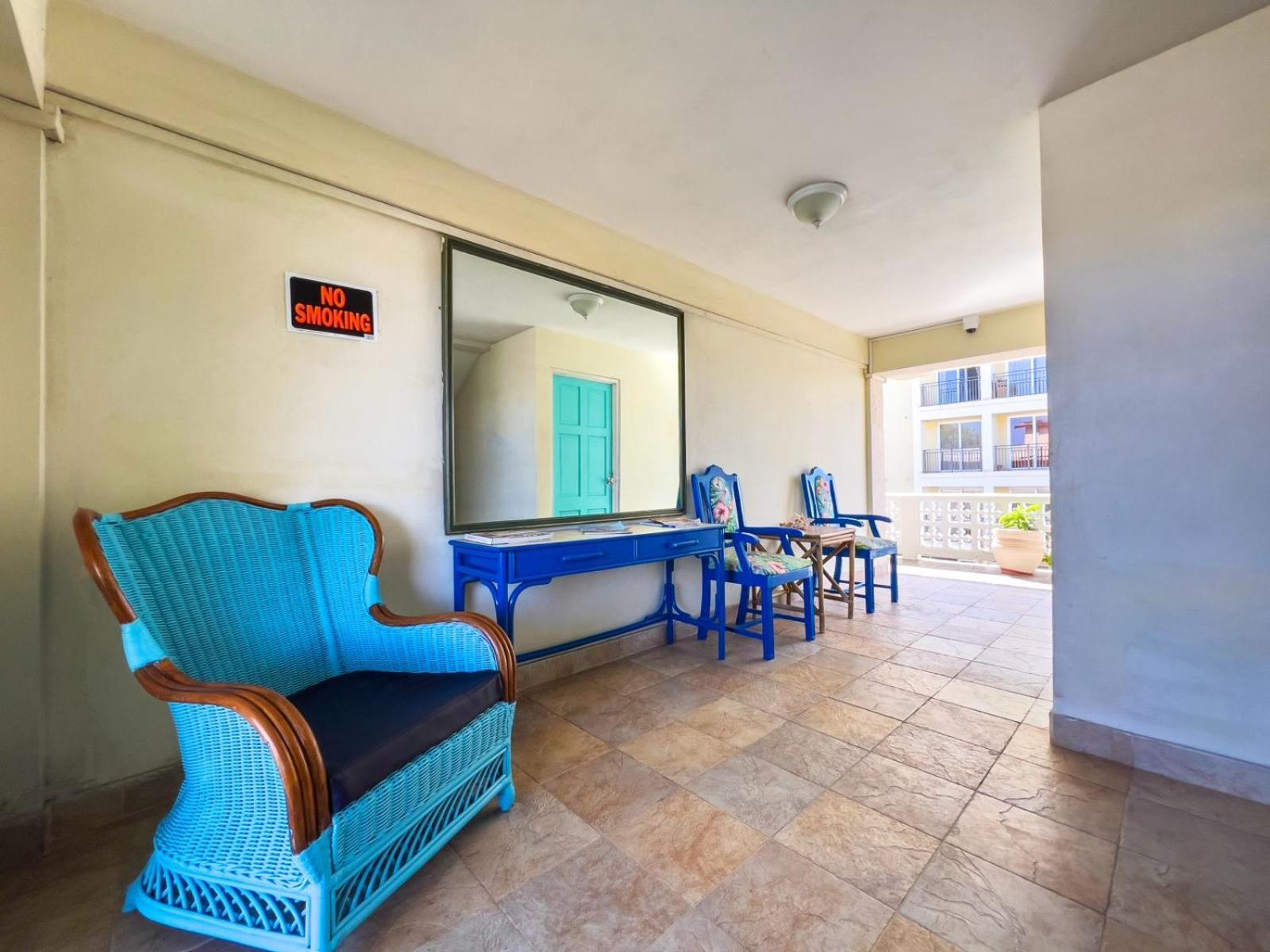 Melrose Beach Apartments Inc Бриджтаун Екстериор снимка
